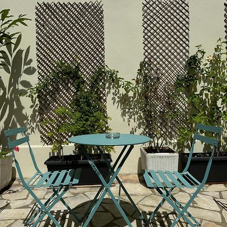 Hipotel Lilas Gambetta Paris Exterior photo